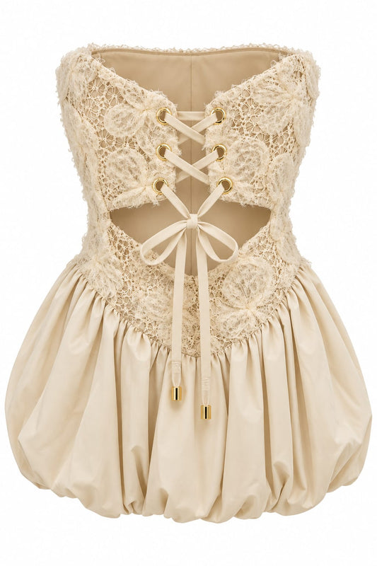 Vestido Lian da marca FICA, modelo elegante com tecido fluido e detalhes modernos, exibido na imagem.
