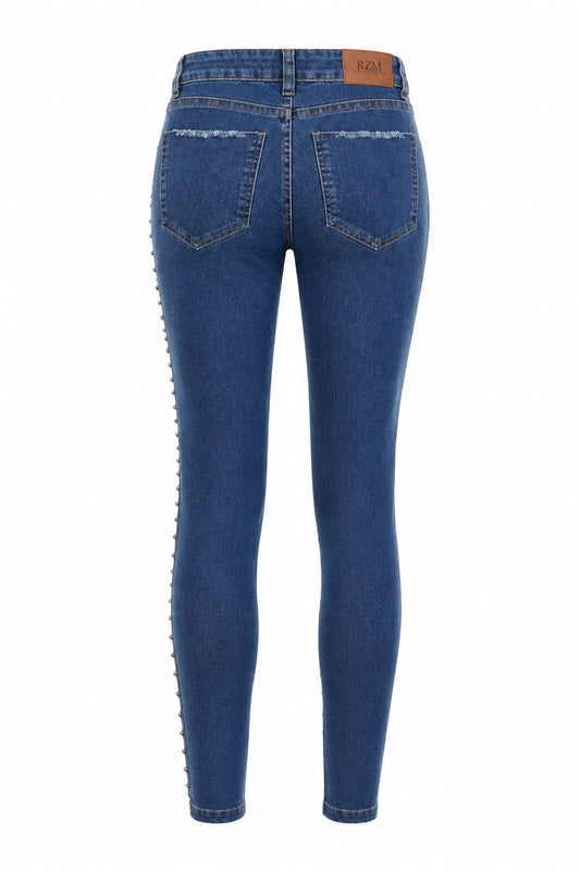 Calça Jeans Detalhes em Ilhós