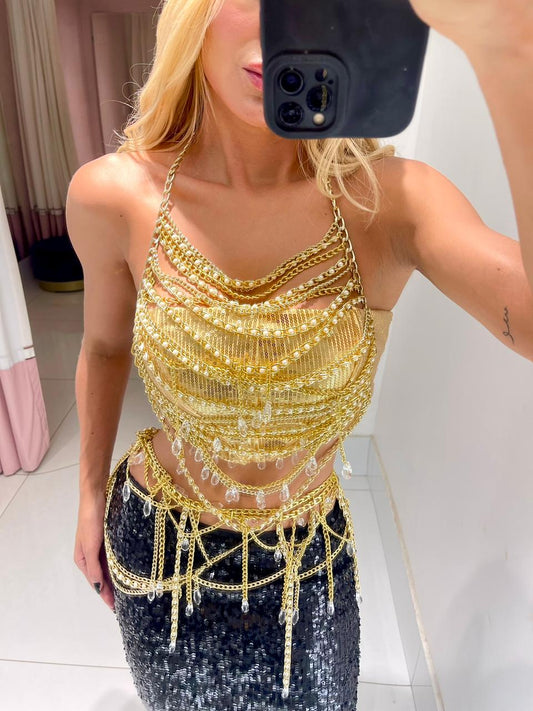 Top Lopz Toop em franjas safira, peça dourada com detalhes em franjas, estilo casual e moderno, tamanho único.