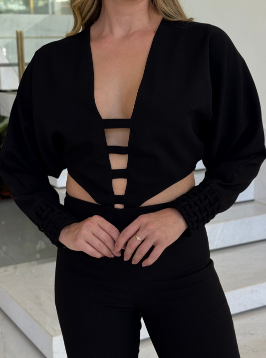 Macacão preto Lopz Magda Elegance, modelo feminino com corte elegante, em tecido leve e confortável.