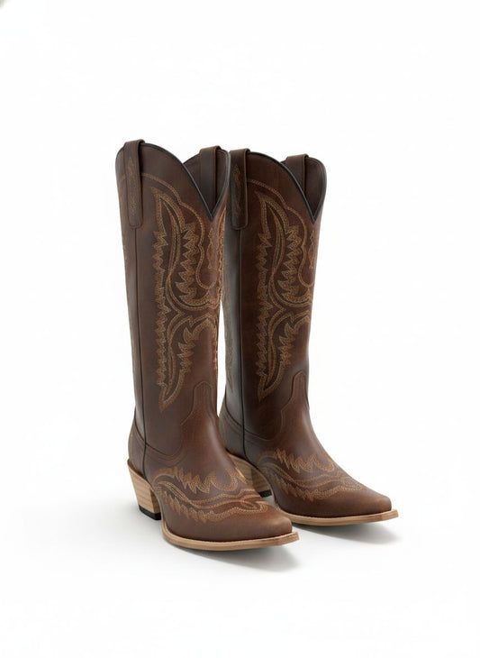 Bota Canyon Texana Wanessa Lopez Concept de couro marrom com detalhes tradicionais, vista lateral.