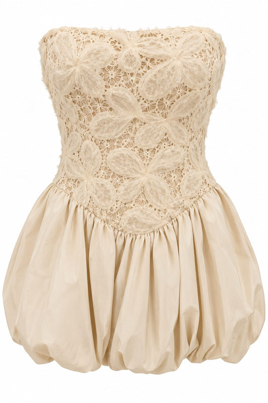 Vestido Lian da marca FICA, modelo feminino, em tecido leve com detalhes elegantes, ideal para ocasiões especiais.