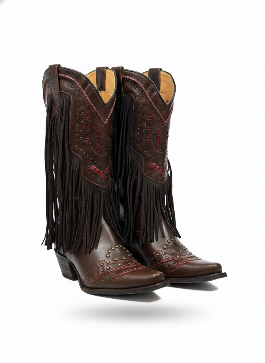 Bota boots Crazy Couro da Wanessa Lopez Concept, estilo robusto de couro com detalhes modernos, vista lateral.