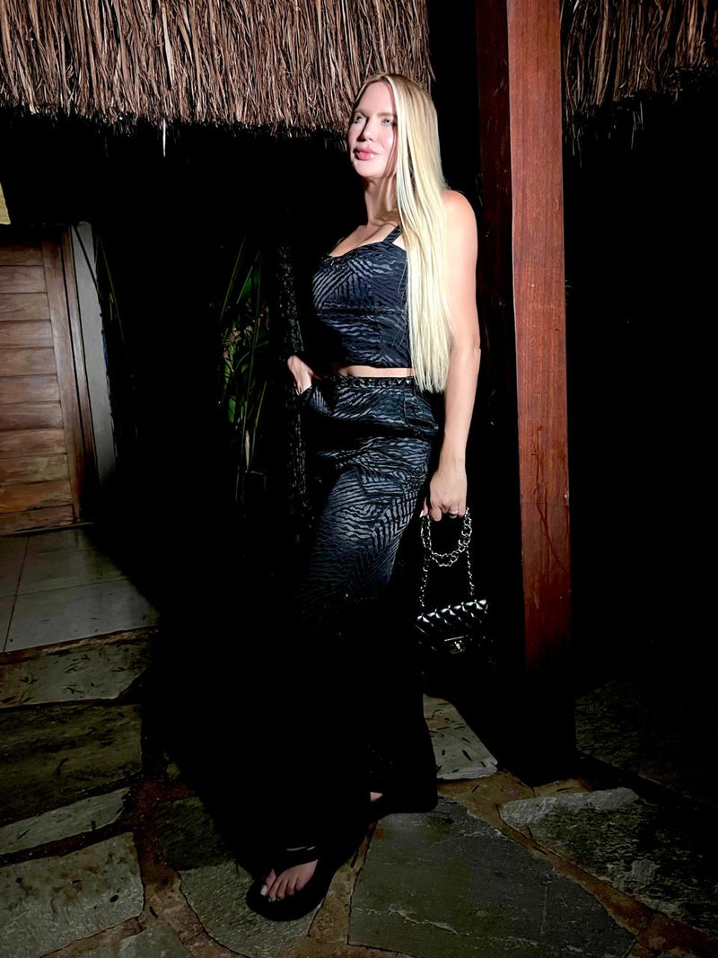 CALCA LISA COS BORDADO
