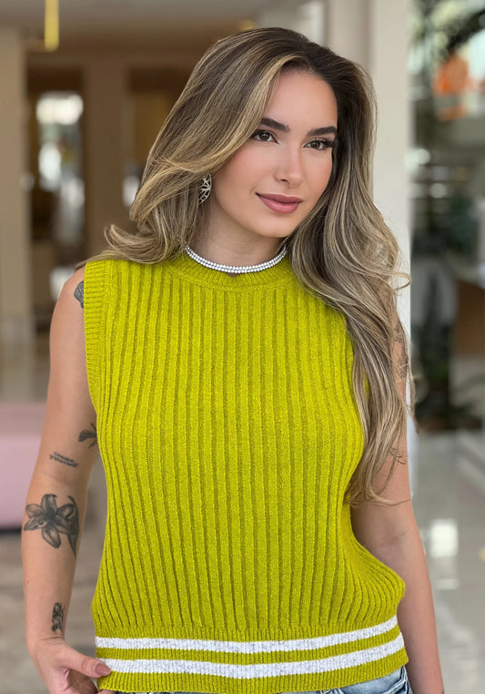Top de tricot atoalhado da Animale, peça confortável e elegante, com detalhes de tecido macio e acabamento de alta qualidade.