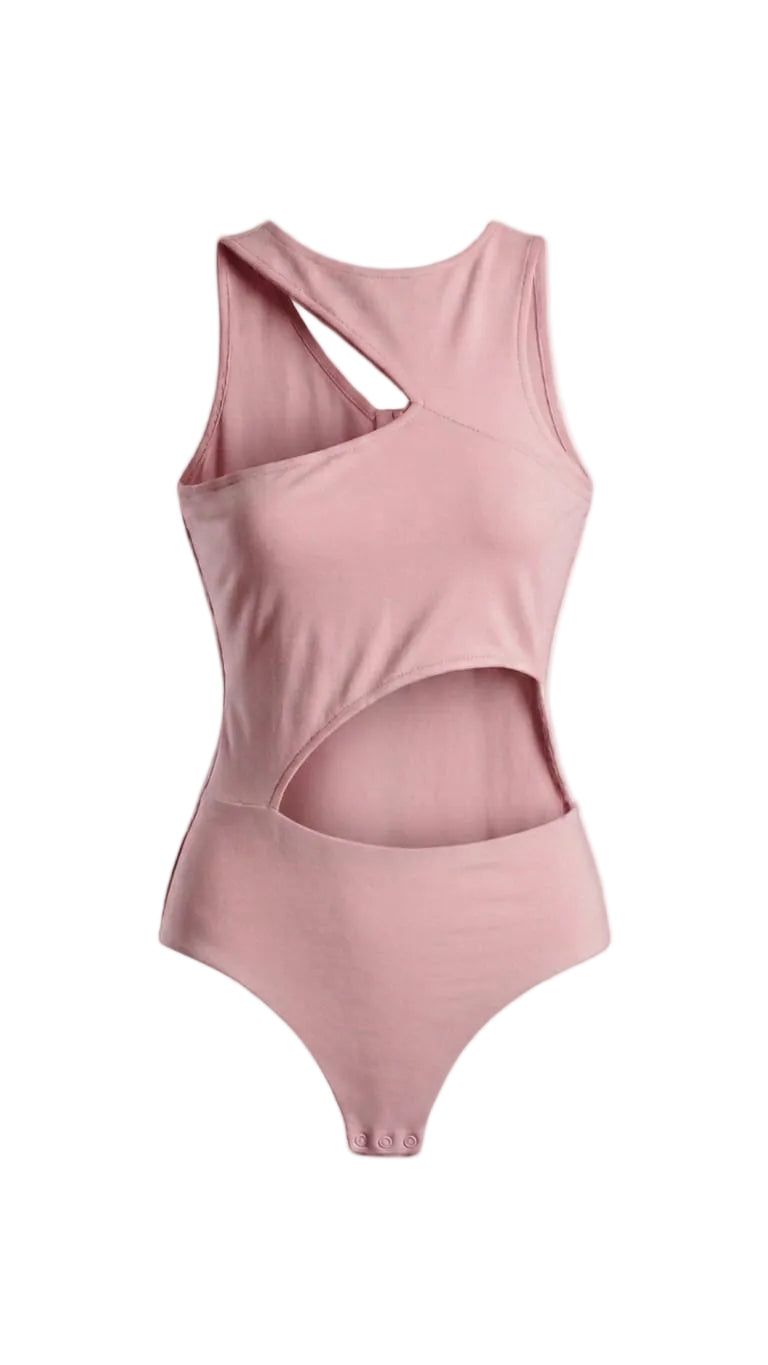 Recorte frontal de corpo da coleção Wanessa Lopez Concept, detalhe de moda com acabamento elegante.