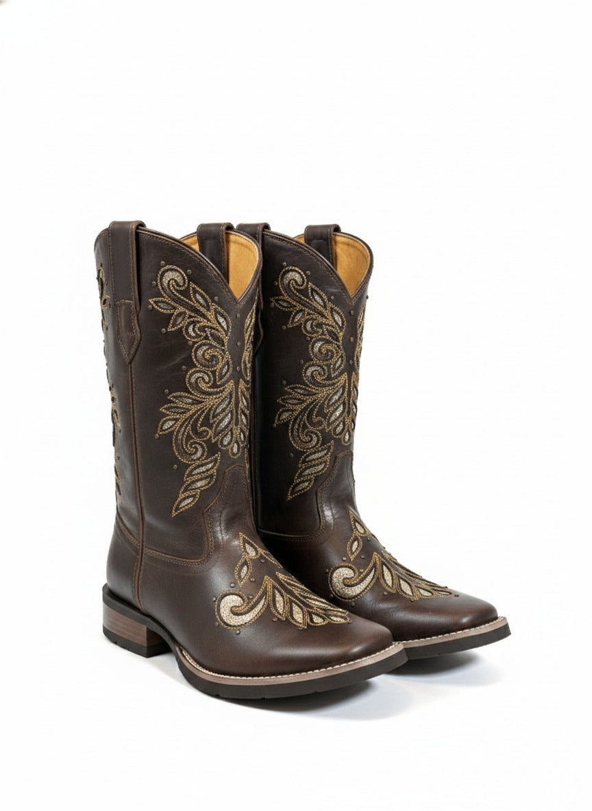Bota Lase Bordado de couro da Wanessa Lopez Concept, com detalhes artesanais e acabamento elegante.