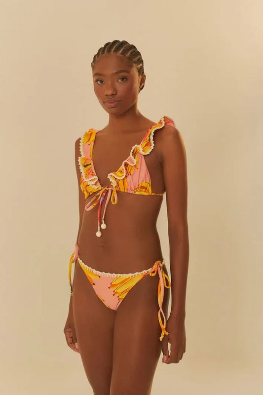 Biquini artesanal Gosto De Banana da FARM, com estampa vibrante e design tropical, ideal para a praia.