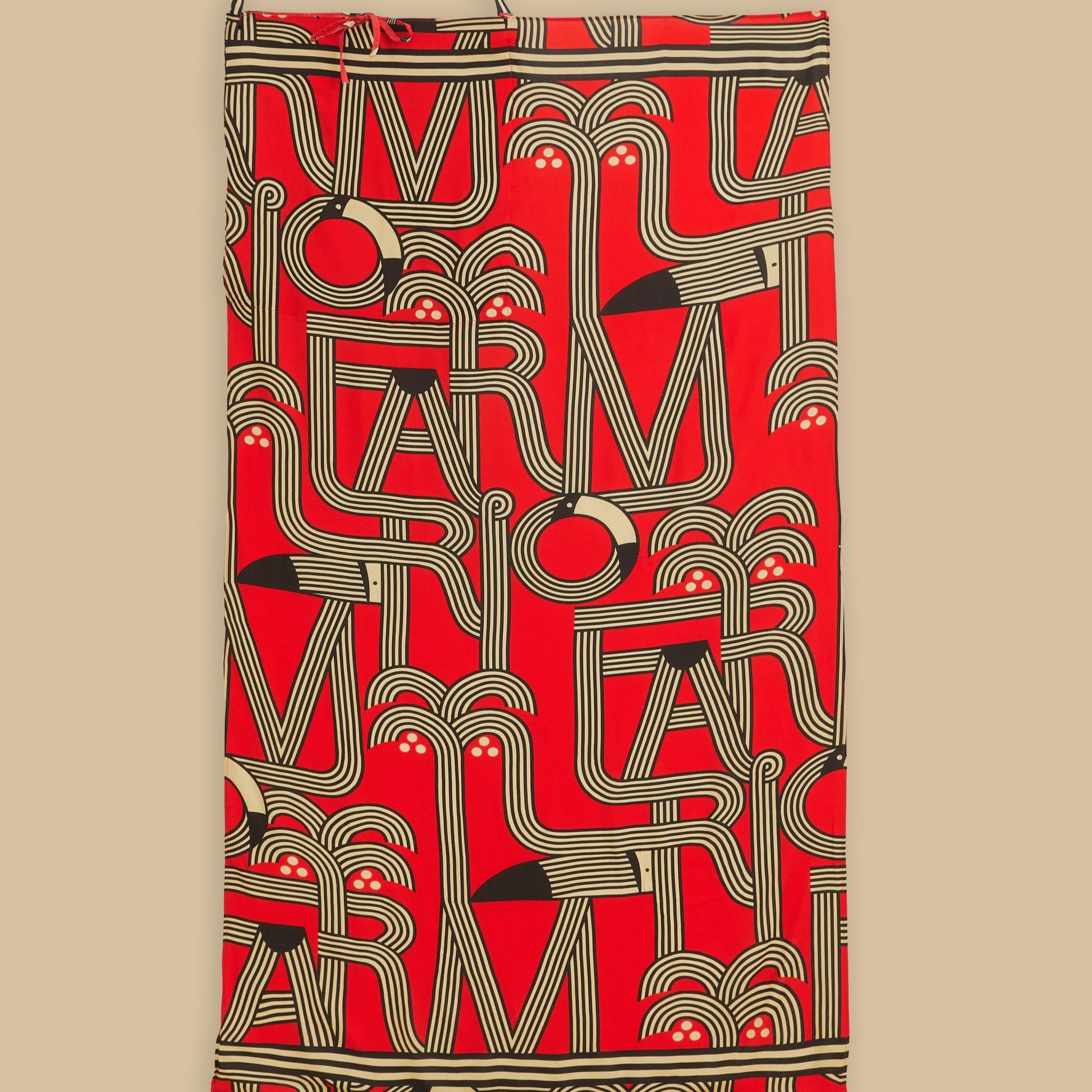 Canga bolsa Farm Logotuca com estampa única, tecido leve e tamanho único, ideal para praia ou passeio.