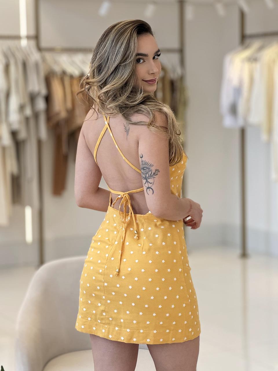Vestido Lopz Estrelinhas Solar de algodão, com estampa de estrelinhas, ideal para ocasiões casuais e confortáveis.