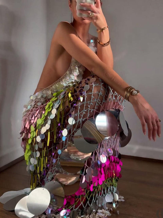 Vestido longo Lopz Luar de Verão com brilho, tecido leve e elegante, ideal para eventos e ocasiões especiais.