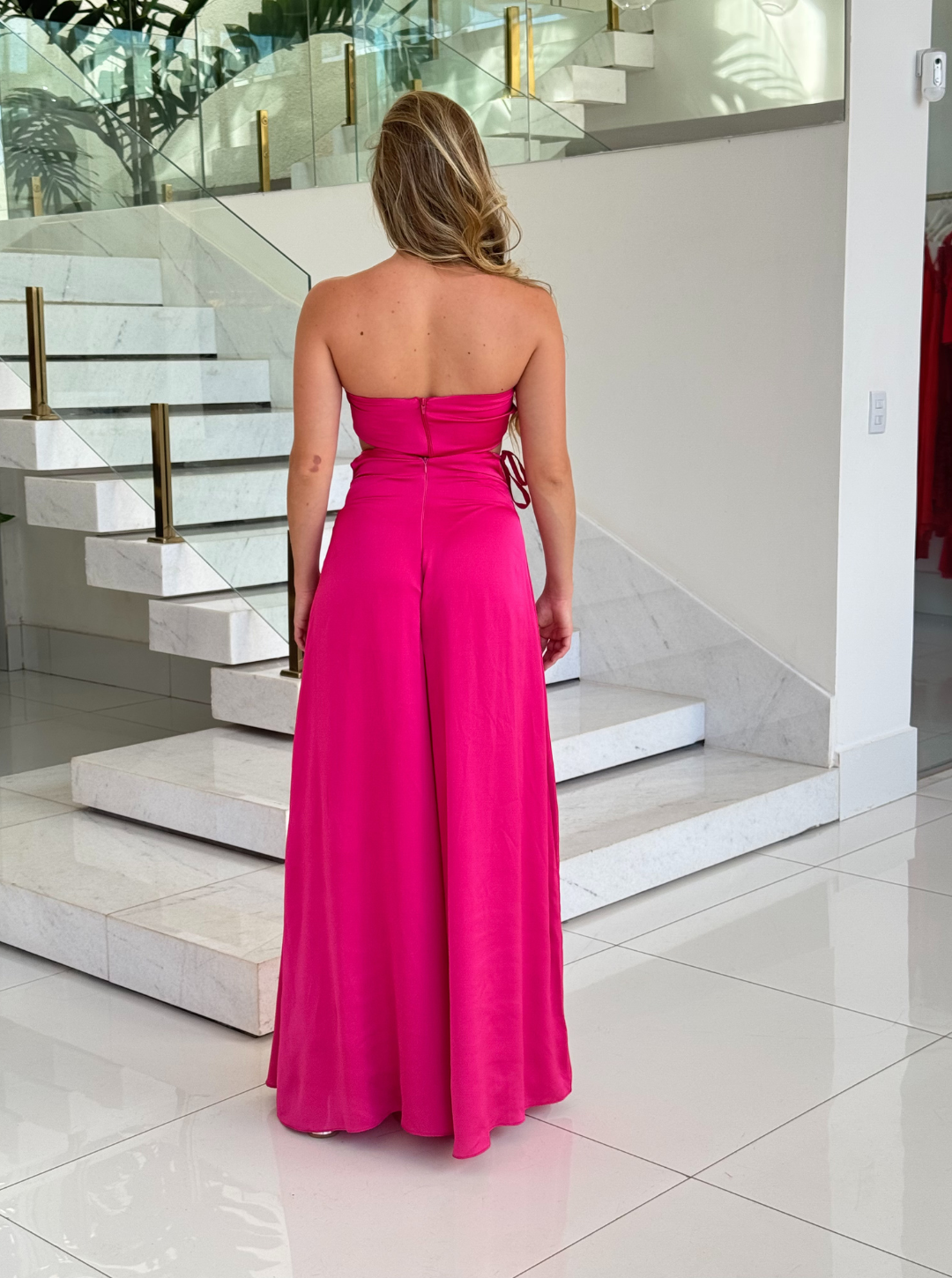 Conjunto Jade Rosa da Lopz, roupa feminina em tom rosa com detalhes delicados, vista frontal em fundo neutro.