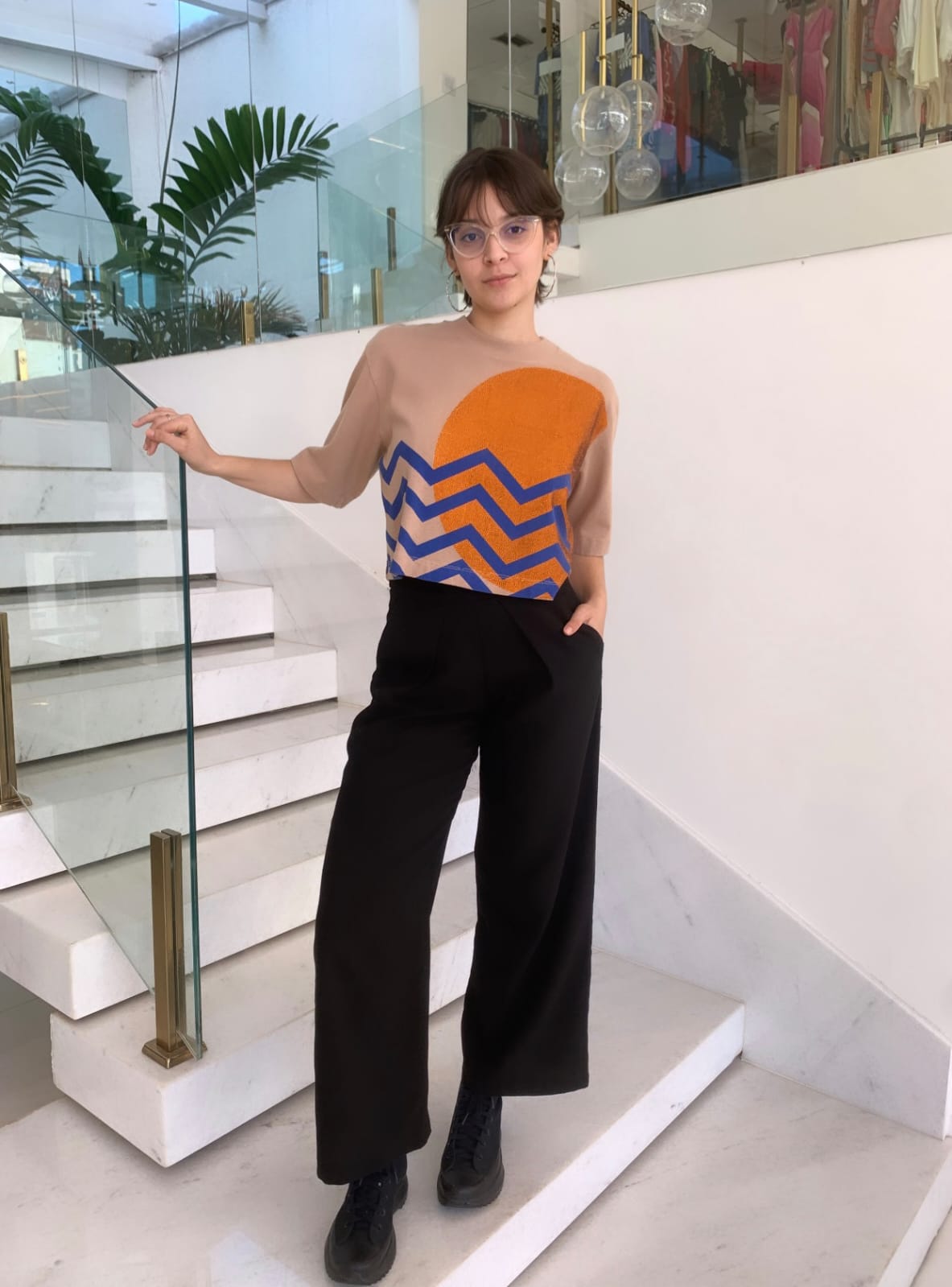 Graphic cropped t-shirt in graphite color by Wanessa Lopez Concept, featuring a modern design and relaxed fit.