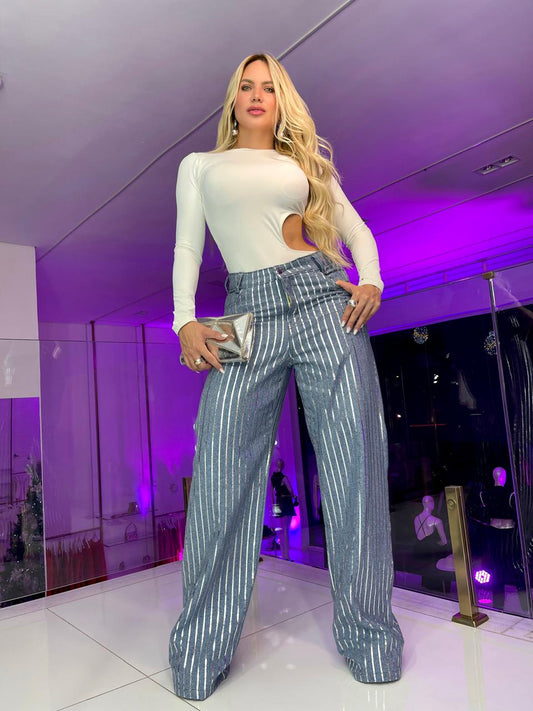 Metallic striped CALCA LOPZ jeans from Wanessa Lopez Concept, showcasing a sleek design and stylish fit.