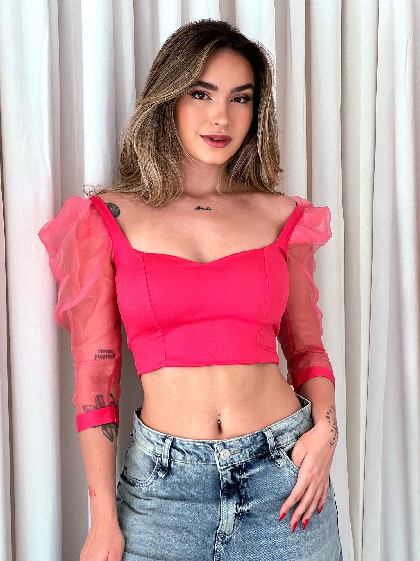 Cropped manga bufante in soft fabric by Wanessa Lopez Concept, featuring puff sleeves and a stylish design.